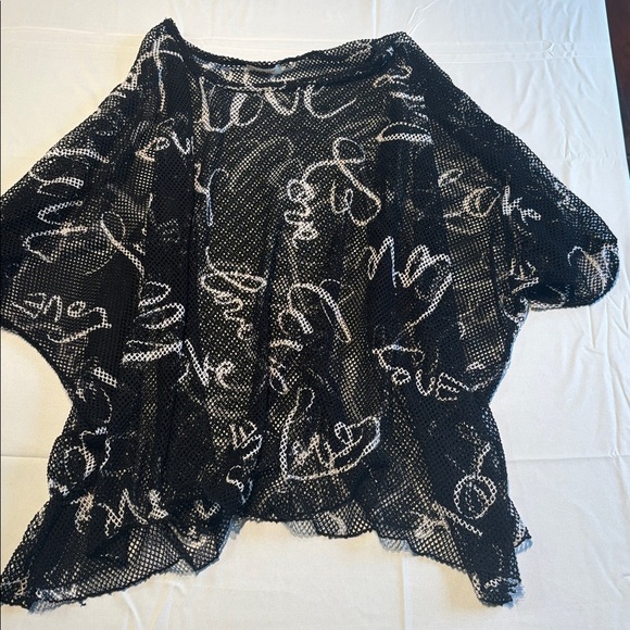 Kim & Cami Tops - Kim & Cami Black and White Mesh Overlay